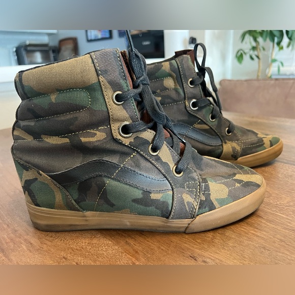 10 Vans Wedges - Picture 2 of 3